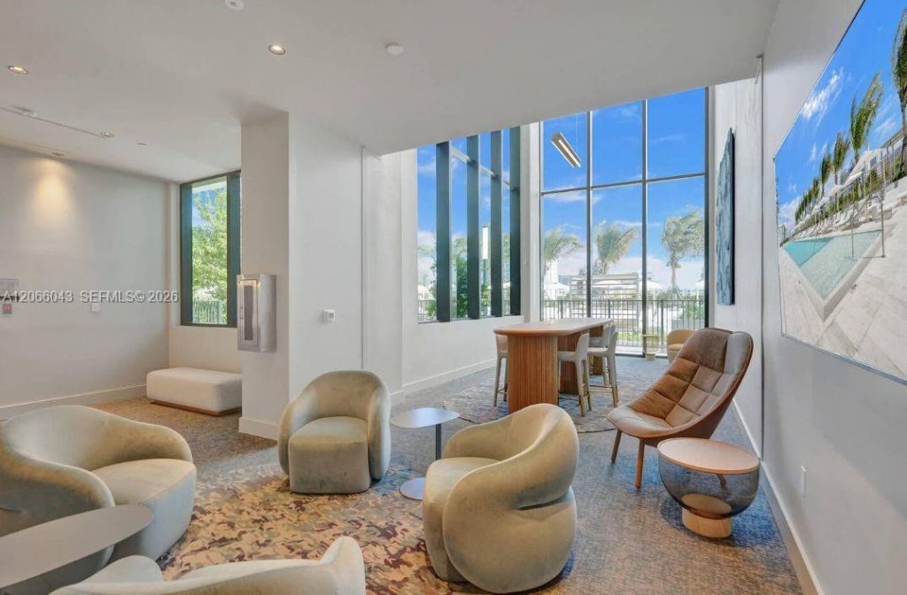580 72nd St , Unit 1203, Miami Beach, FL 33141 Photo