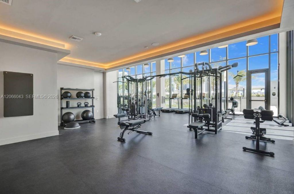 580 72nd St , Unit 1203, Miami Beach, FL 33141 Photo