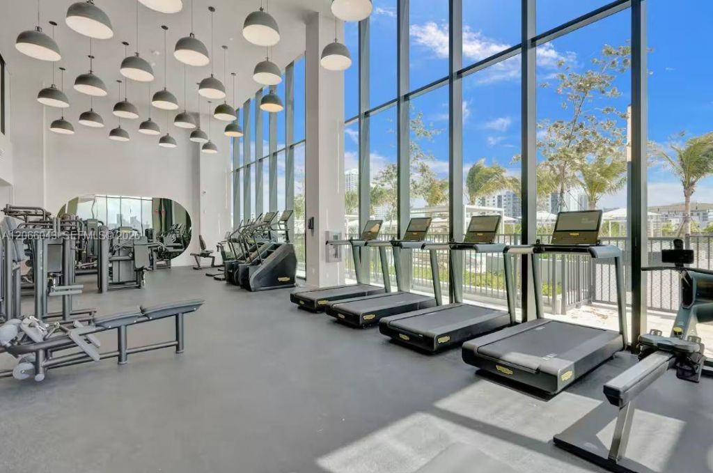 580 72nd St , Unit 1203, Miami Beach, FL 33141 Photo