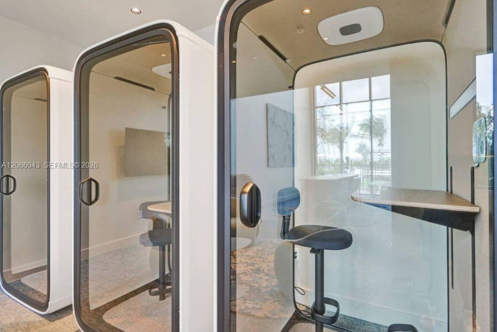 580 72nd St , Unit 1203, Miami Beach, FL 33141 Photo