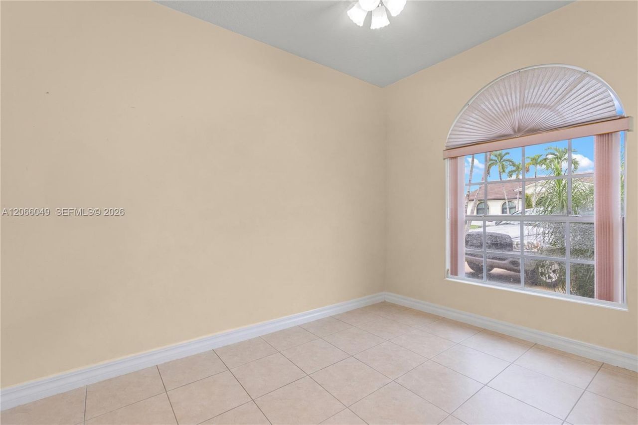 2204 SW 142nd Ct , Miami, FL 33175 Photo