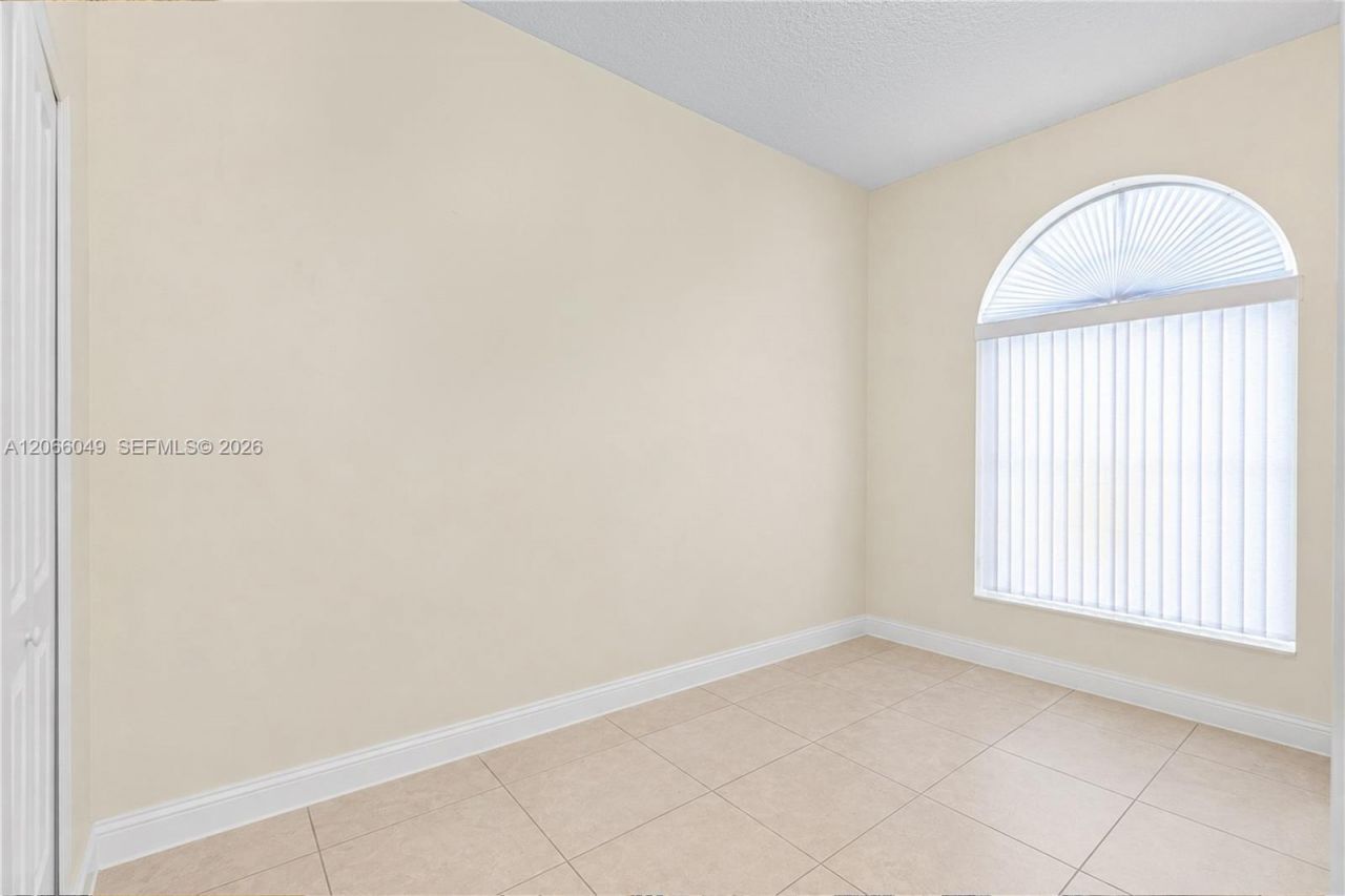 2204 SW 142nd Ct , Miami, FL 33175 Photo