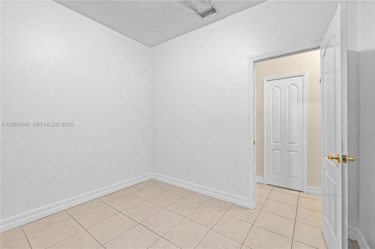 2204 SW 142nd Ct , Miami, FL 33175 Photo
