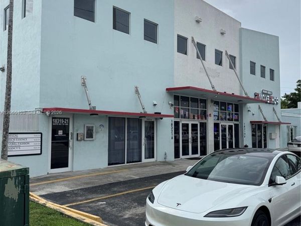 18319 W Dixie Hwy , Unit 206, North Miami Beach, FL 33160