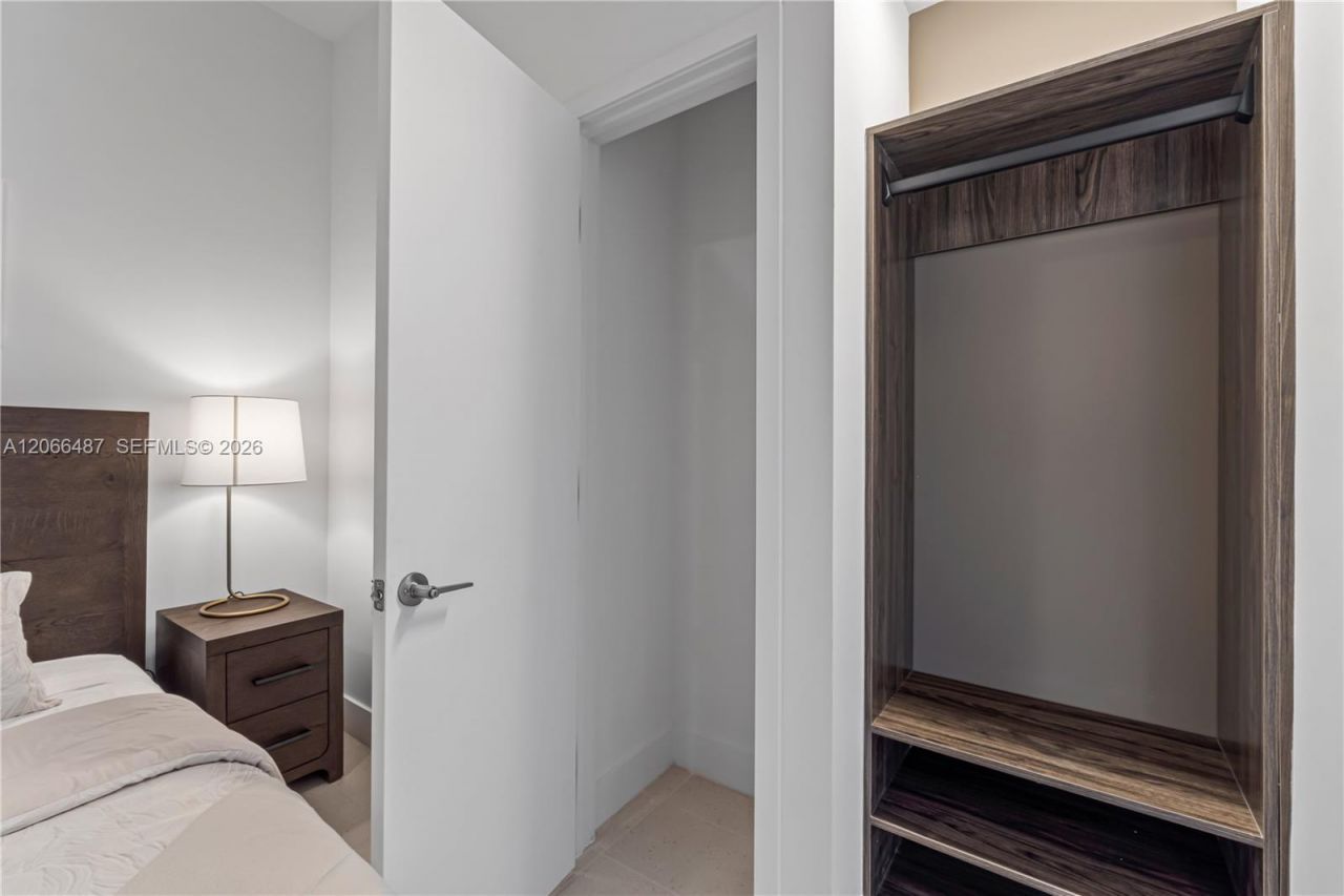 159 NE 6th St , Unit 5103, Miami, FL 33132 Photo