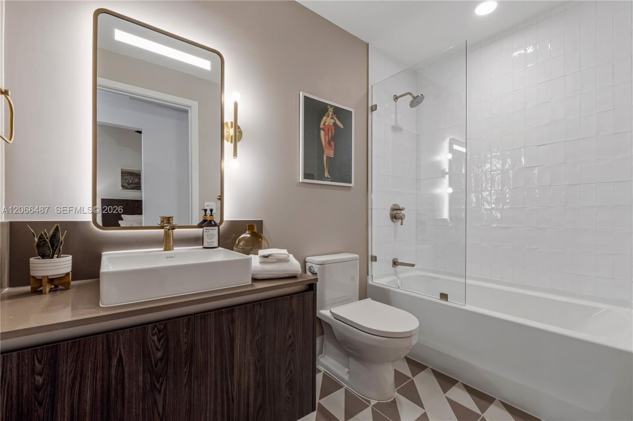 159 NE 6th St , Unit 5103, Miami, FL 33132 Photo