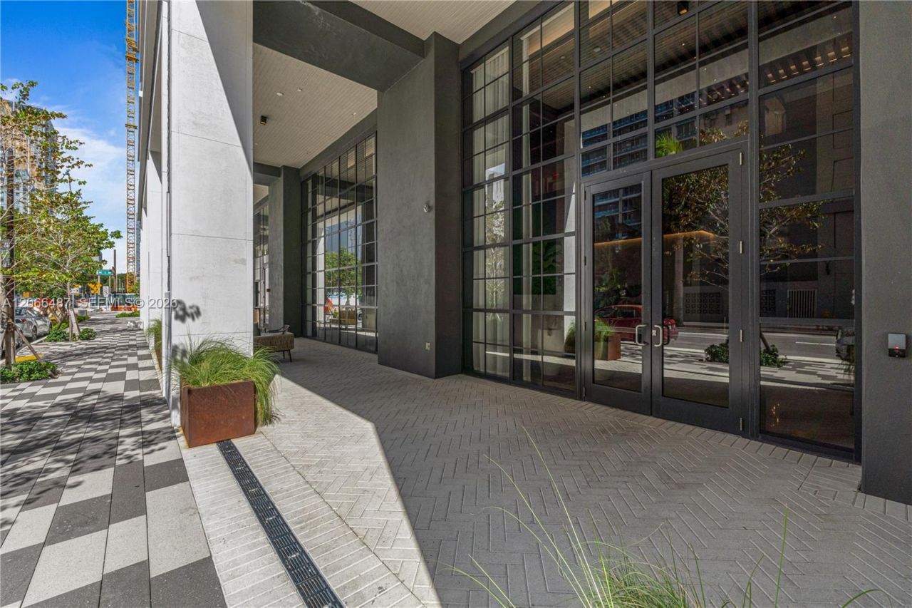 159 NE 6th St , Unit 5103, Miami, FL 33132 Photo