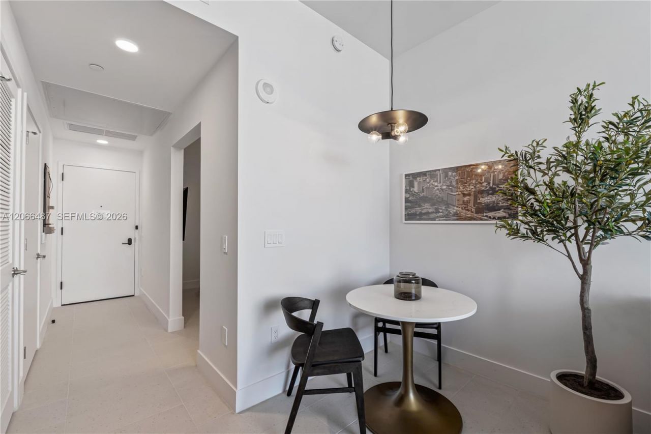 159 NE 6th St , Unit 5103, Miami, FL 33132 Photo