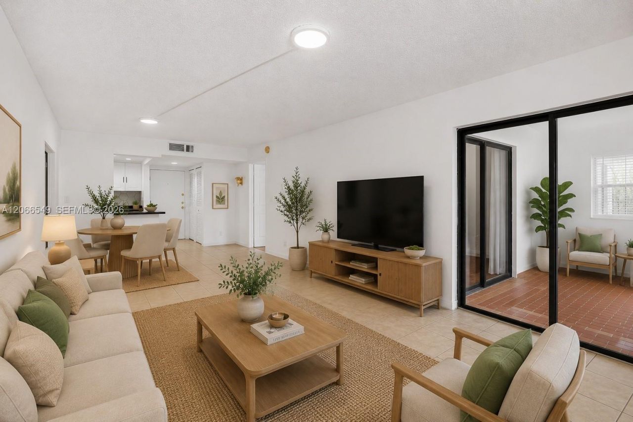 220 Lakeview Dr , Unit 210, Weston, FL 33326 Photo