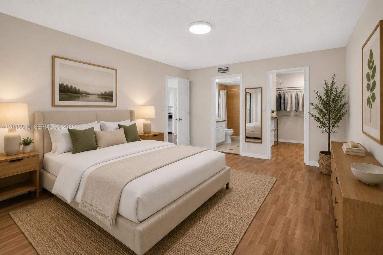 220 Lakeview Dr , Unit 210, Weston, FL 33326 Photo
