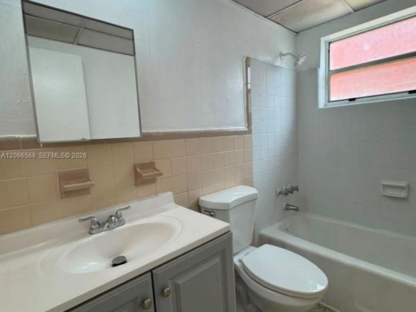 735 W 15th St, Unit 4, Hialeah, FL 33010