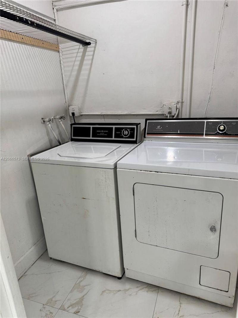 1543 NE 144th St, Unit 1, Miami, FL 33161 Photo