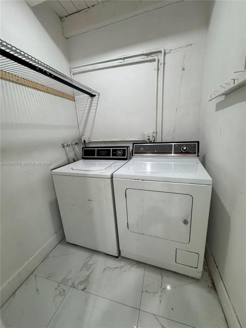 1543 NE 144th St, Unit 1, Miami, FL 33161 Photo