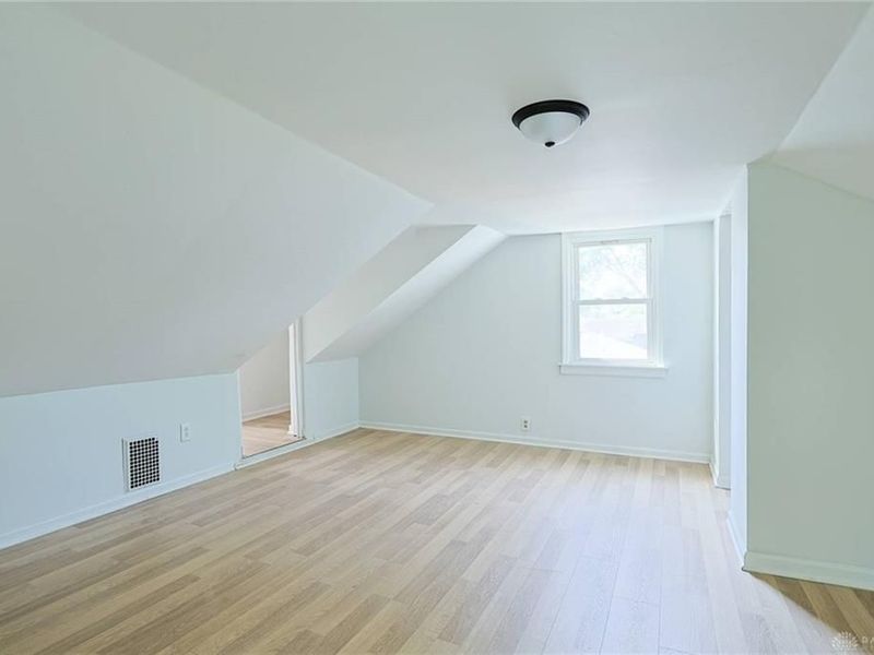29 S Lansdowne Avenue, Dayton, OH 45417 Photo 9