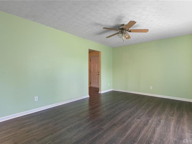 7606 Washington Park Drive, Dayton, OH 45459 Photo 2