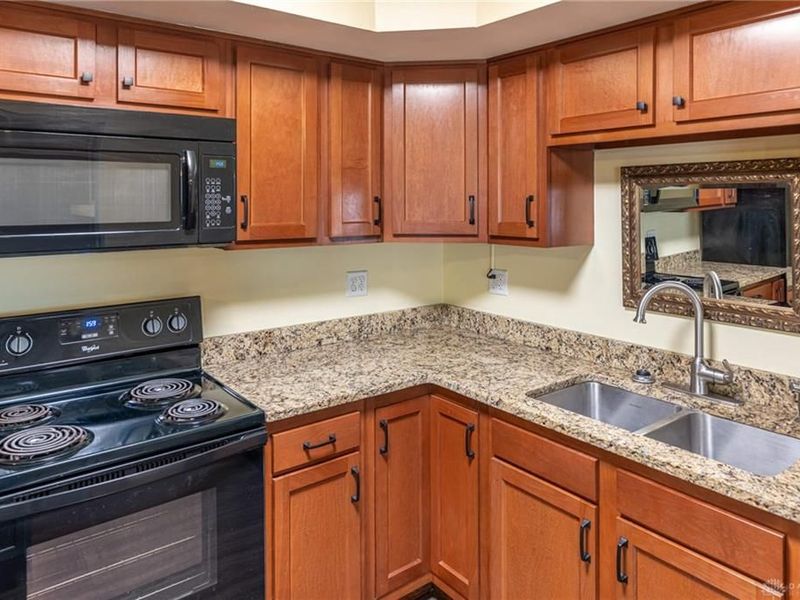 7606 Washington Park Drive, Dayton, OH 45459 Photo 9
