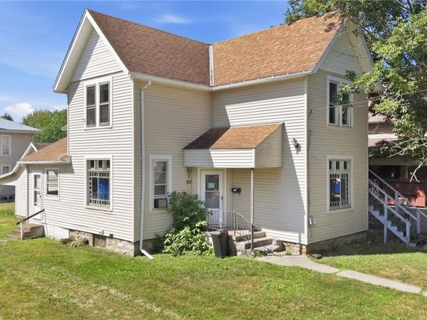 517 Woodlawn Avenue , Bucyrus, OH 44820