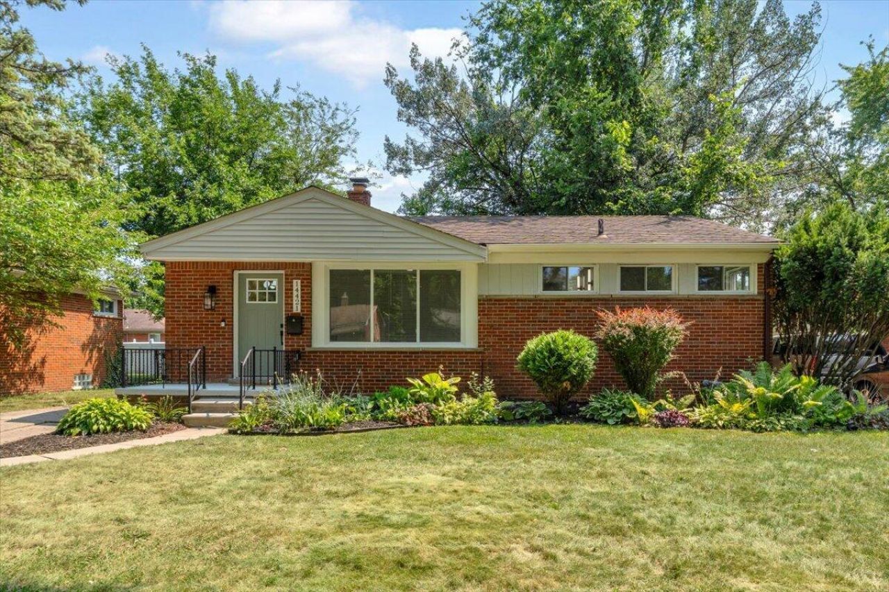 14421 Rosemary Boulevard, Oak Park, MI 48237 Main Photo