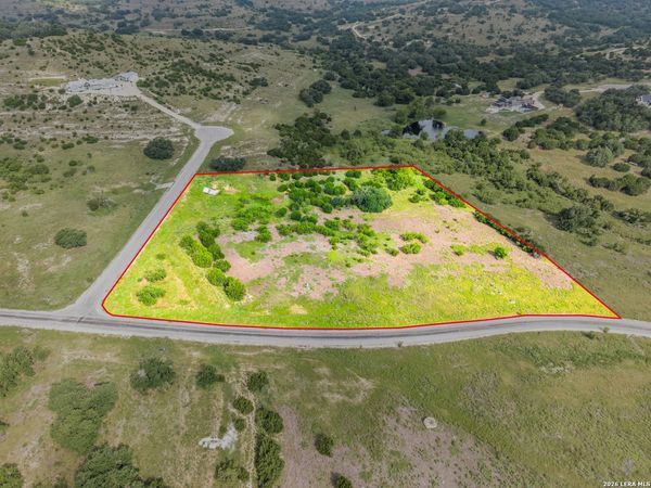 1496 MAJESTIC HILLS DR, Blanco, TX 78606