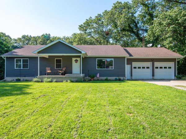 415 Woodlawn Avenue , Michigan City, IN 46360