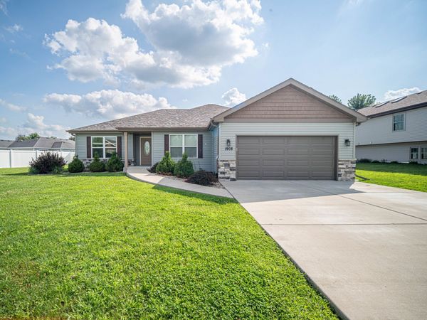 1908 Willow Brook Drive , Bourbonnais, IL 60914