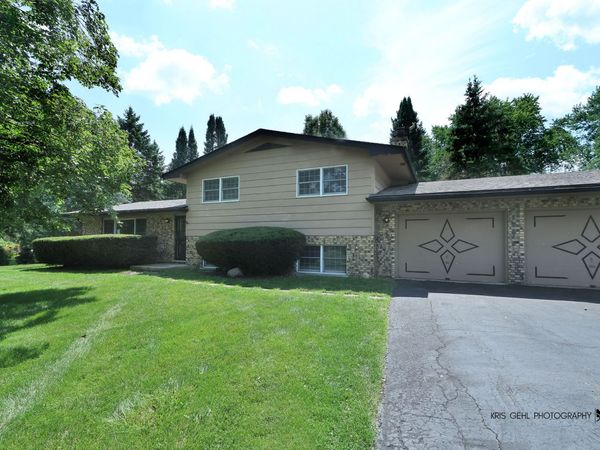 4 Trent Road , Hawthorn Woods, IL 60047