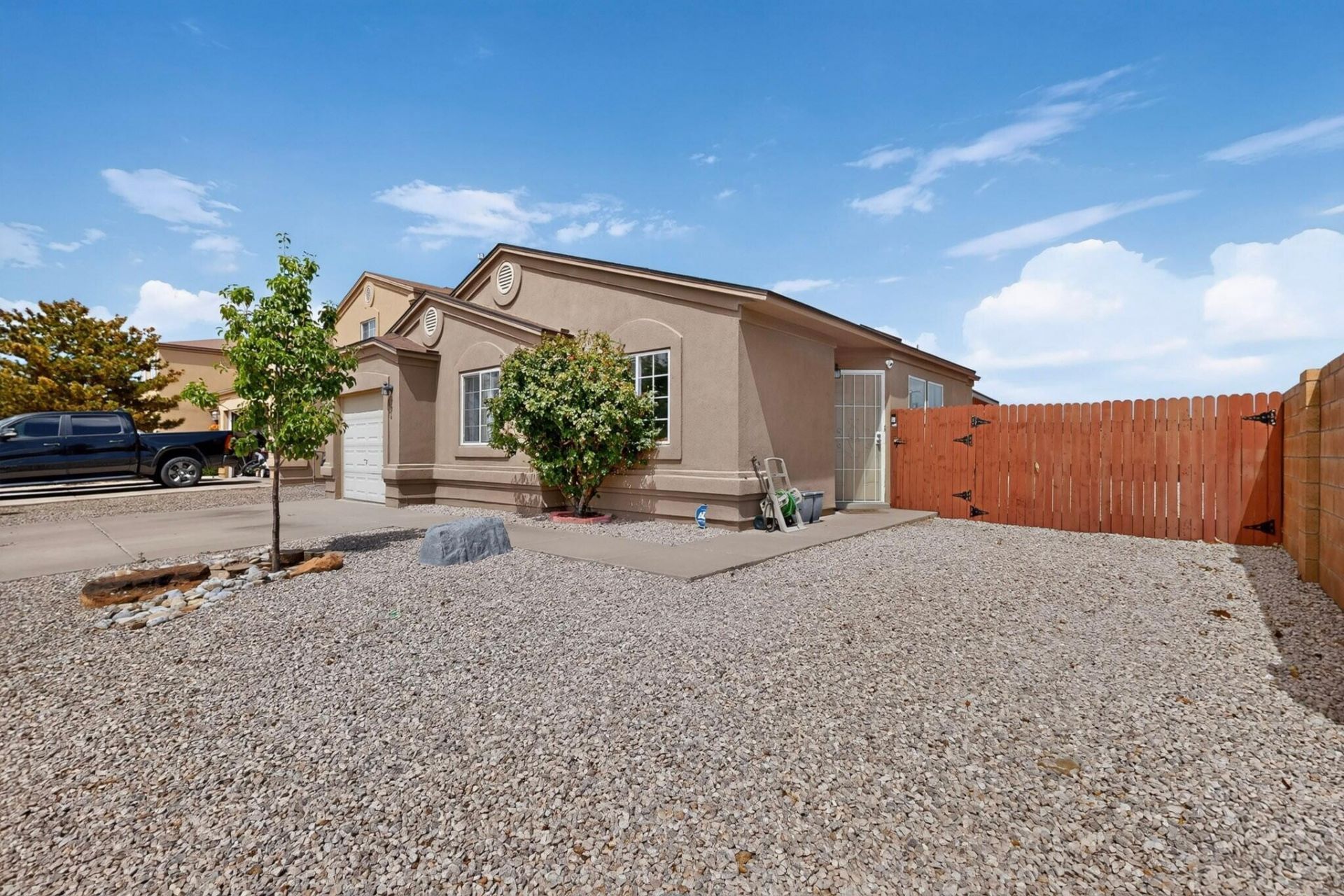 736 Torretta Drive Sw, Albuquerque, NM 87121 Main Photo