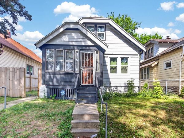 3827 Dr. William Finlayson STREET, Milwaukee, WI 53212