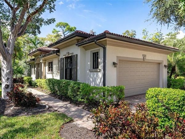 1325 Oceania DR N, Unit 6, NAPLES, FL 34113