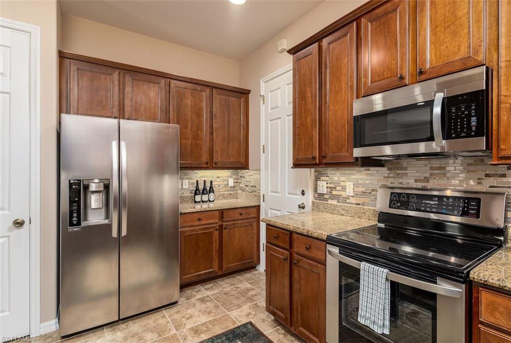 1325 Oceania Dr N, Unit 6, Naples, FL 34113 Photo