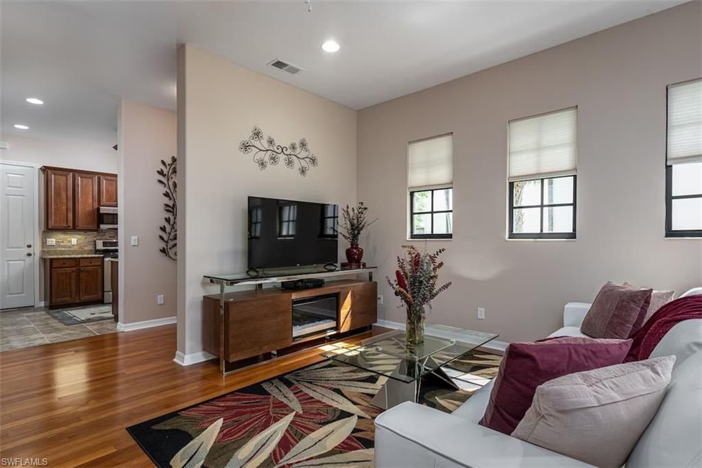 1325 Oceania Dr N, Unit 6, Naples, FL 34113 Photo