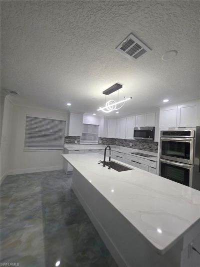 1736 Colorado Ave Ne, Saint Petersburg, FL 33703 Photo