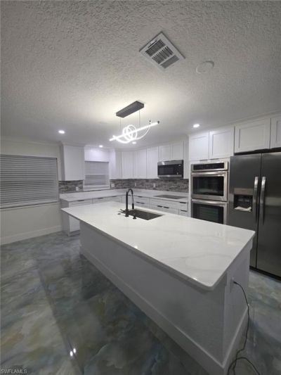1736 Colorado Ave Ne, Saint Petersburg, FL 33703 Photo