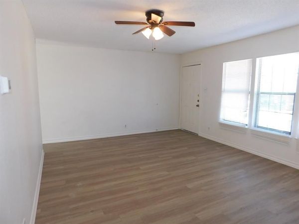 1002 Southwalk ST, Unit D, Georgetown, TX 78626