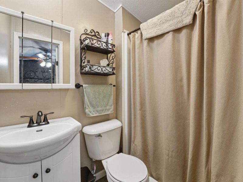 261 Berryville Road , Columbus, OH 43207 Photo 22