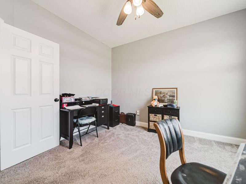 424 Rolling Acre Drive, Lithopolis, OH 43136 Photo 14