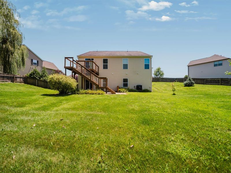 424 Rolling Acre Drive, Lithopolis, OH 43136 Photo 4