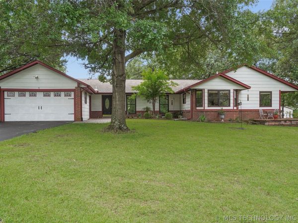 11549 S 49th West Avenue , Sapulpa, OK 74066