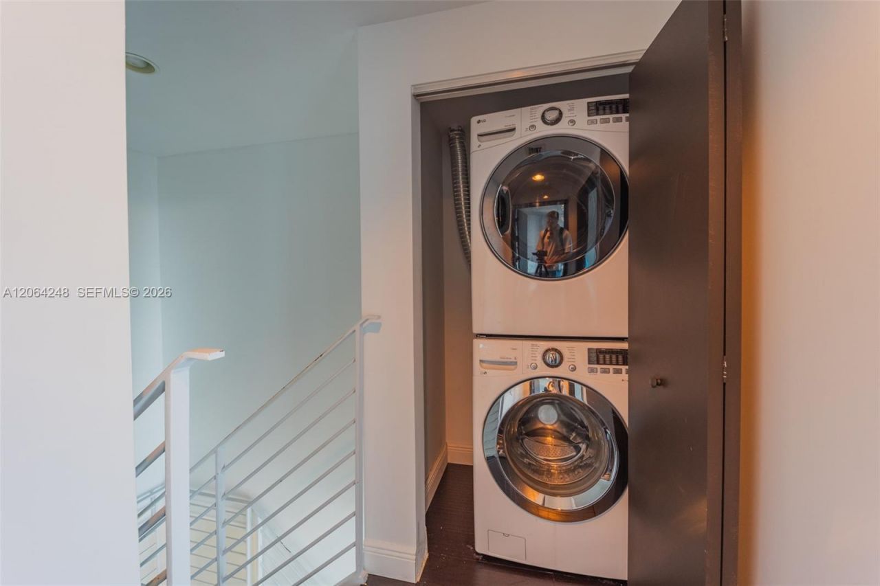 60 SW 13th St, Unit 3424, Miami, FL 33130 Photo