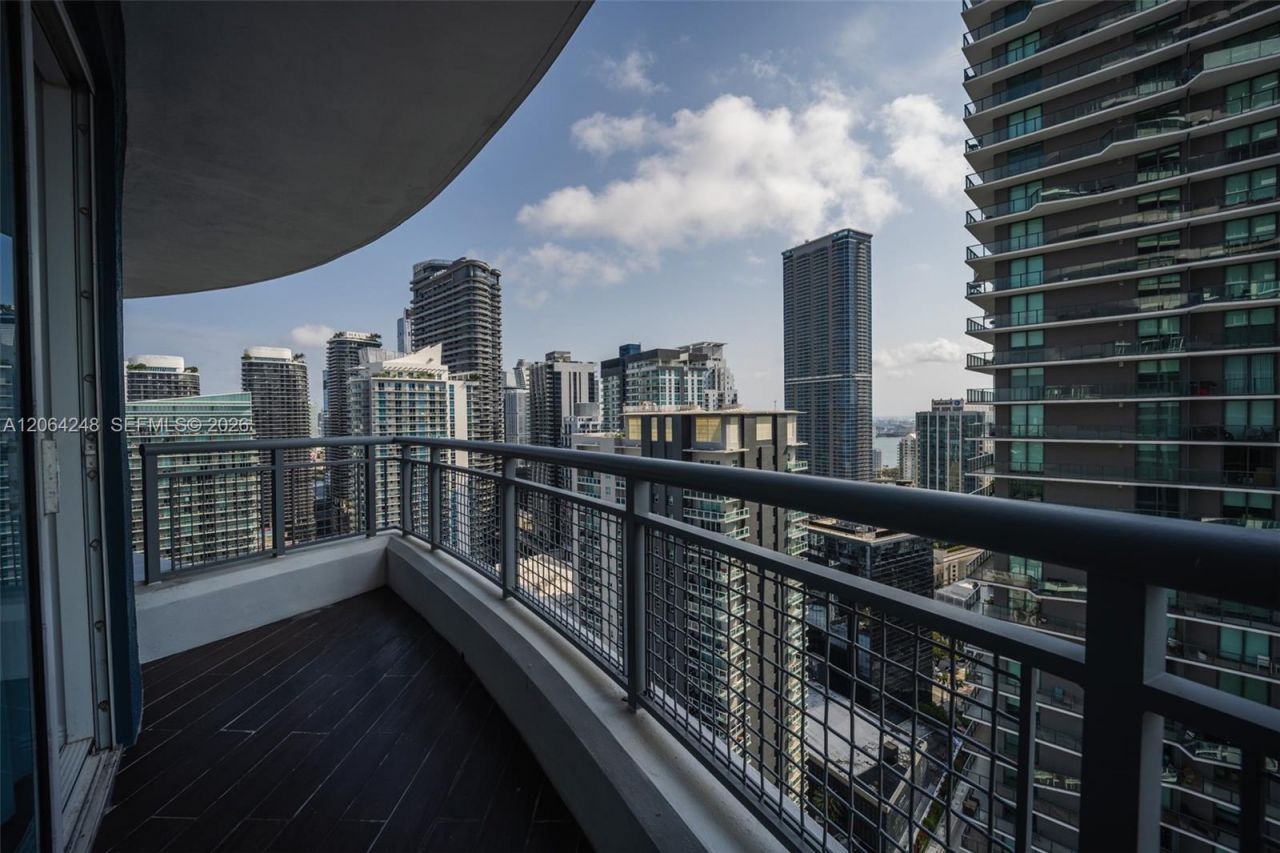60 SW 13th St, Unit 3424, Miami, FL 33130 Photo