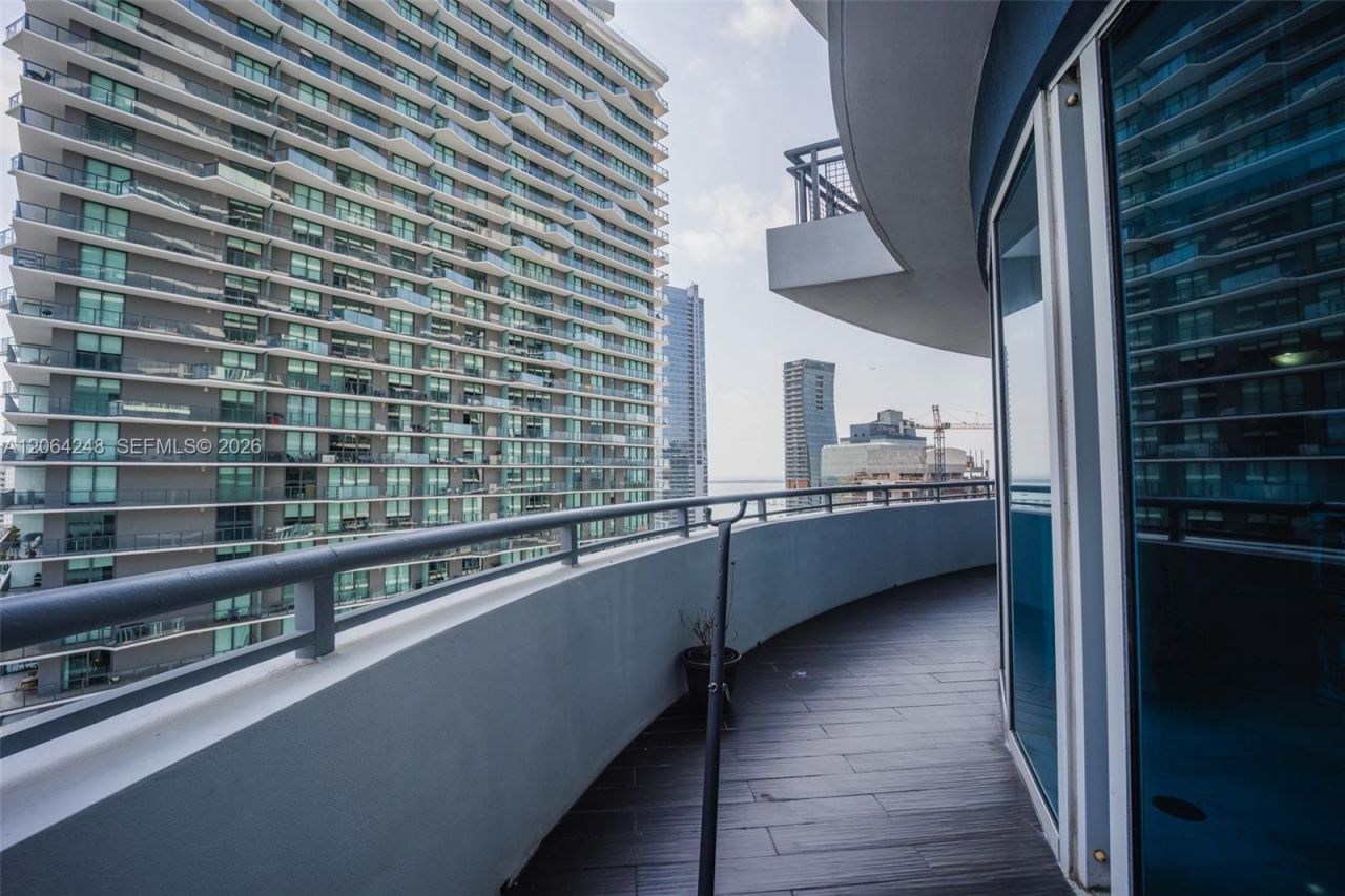 60 SW 13th St, Unit 3424, Miami, FL 33130 Photo