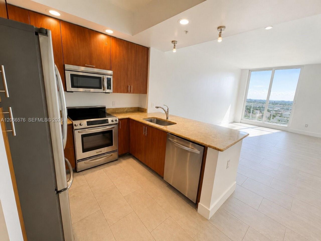 315 NE 3rd Ave, Unit 2009, Fort Lauderdale, FL 33301 Photo