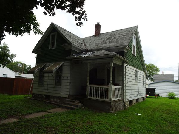 413 S Dittmer Street , Davenport, IA 52802
