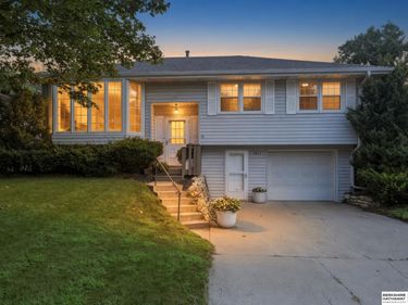5617 N 96th Street, Omaha, NE 68134