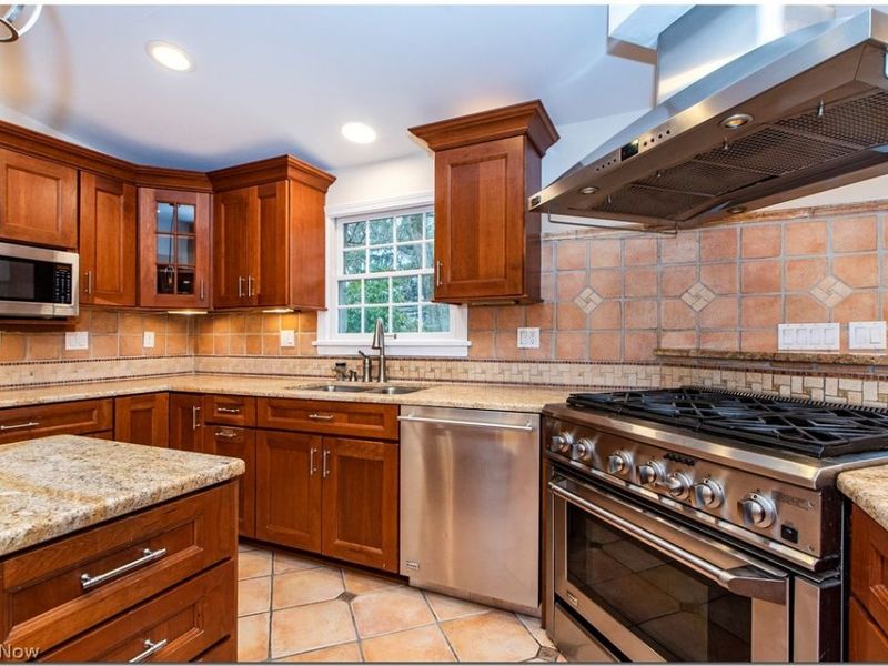 2685 Rocklyn Road, Shaker Heights, OH 44122 Photo 10
