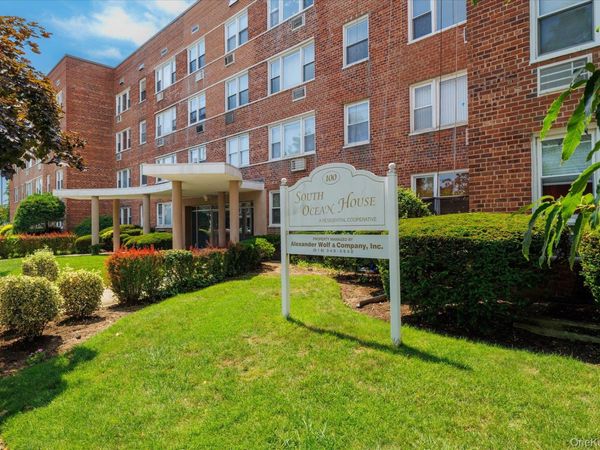 100 S Ocean Avenue , Unit 4U, Freeport, NY 11520