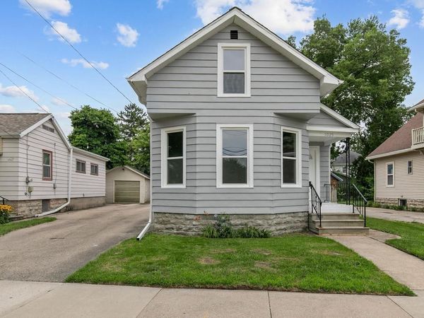 1025 SCHOOL AVENUE, Oshkosh, WI 54901