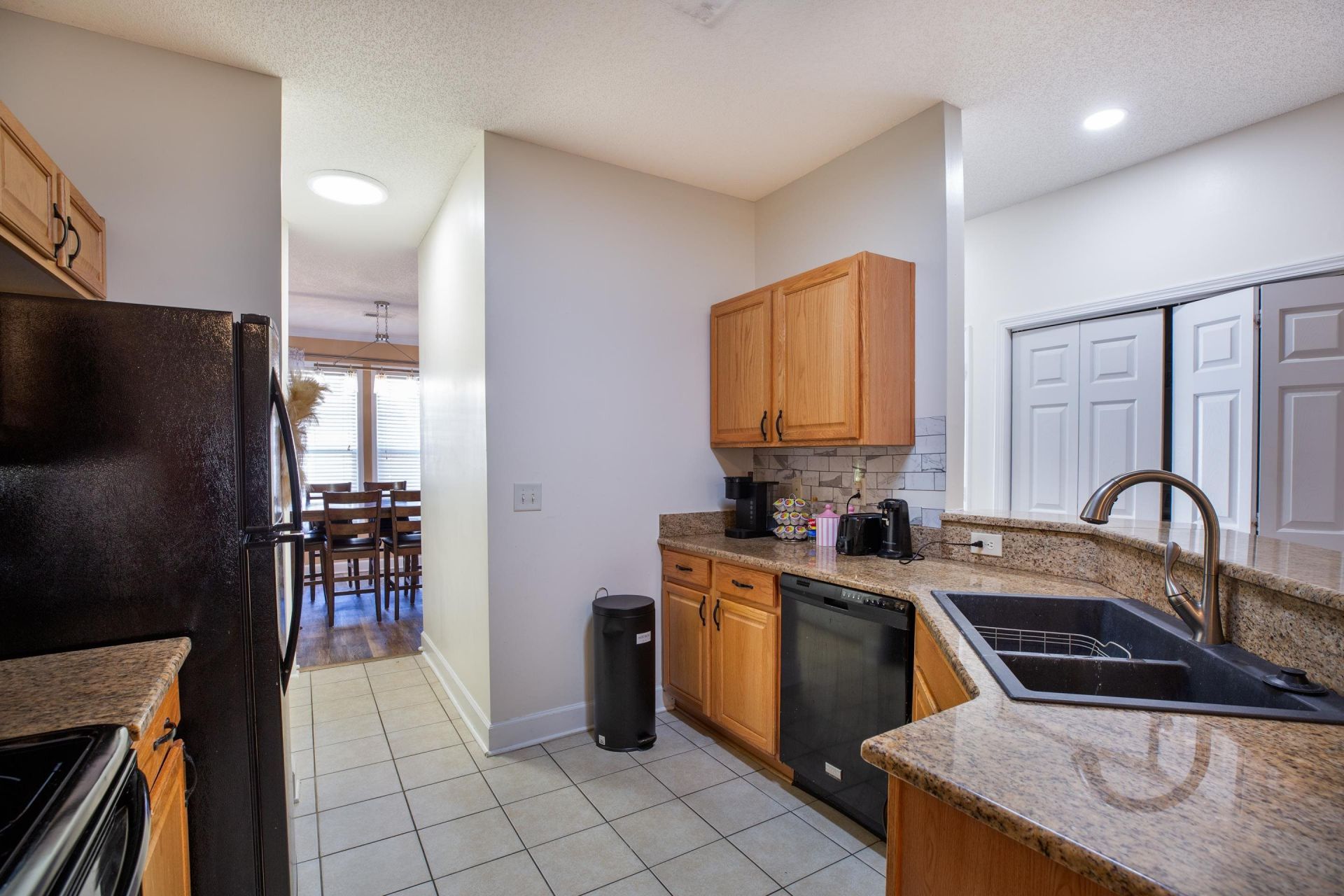 6095 Catalina Dr. Photo 5