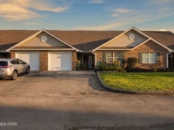 6504 Hickory Valley Way, Knoxville, TN 37918