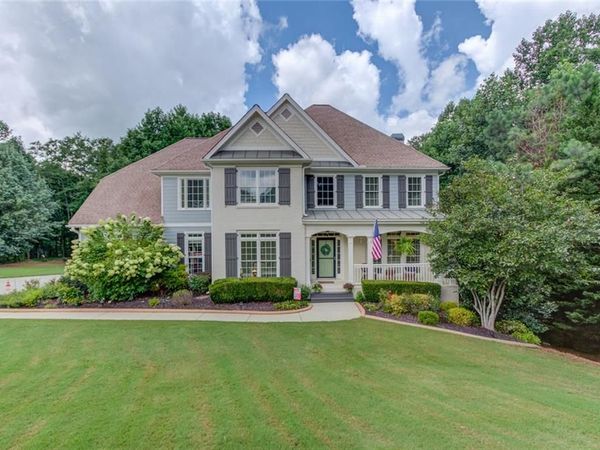 818 Oak Ridge Terrace , Loganville, GA 30052